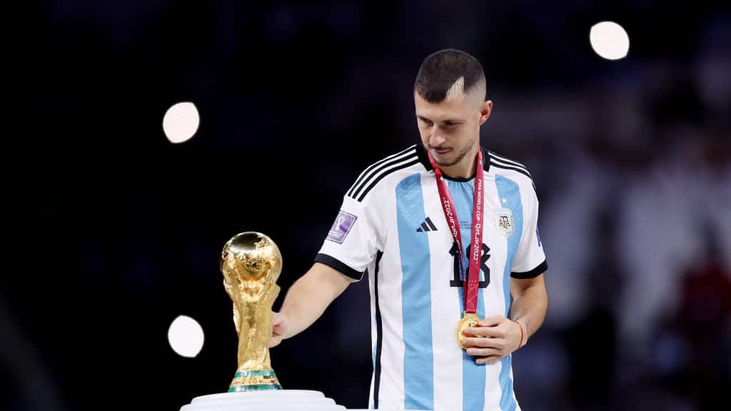 Guido Rodríguez fue campeón del mundo en Qatar 2022.