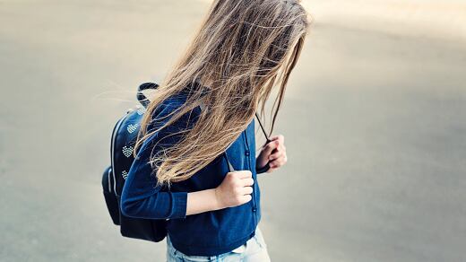 Video muestra como una estudiante de una Unidad Educativa en Otavalo fue víctima de un nuevo caso de bullying.
