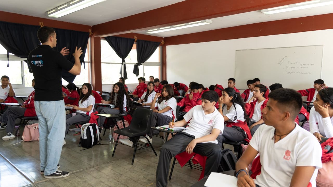 Bajó deserción en preparatorias de Querétaro