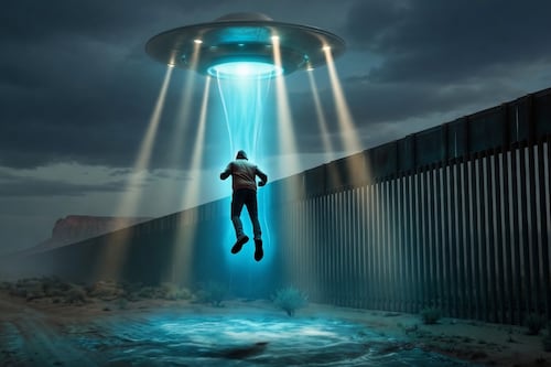 “Caminan entre nosotros”: La nueva campaña de Trump que compara migrantes con aliens