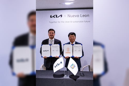 Samuel García inicia gira por Corea con el pie derecho: asegura 600 mdd para NL