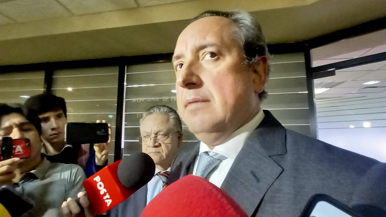 Carlos Garza Ibarra, secretario de Finanzas y Tesorero General del Estado.