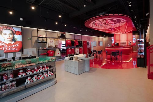 Refresquera abre las puertas de su Casa, ve qué la hace única en el mundo