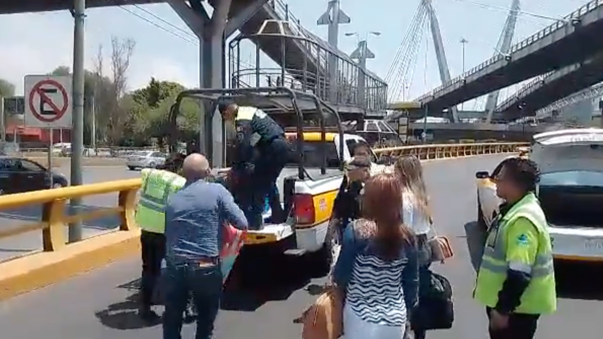 Agentes viales brindaron asistencia a viajeros. (Especial)