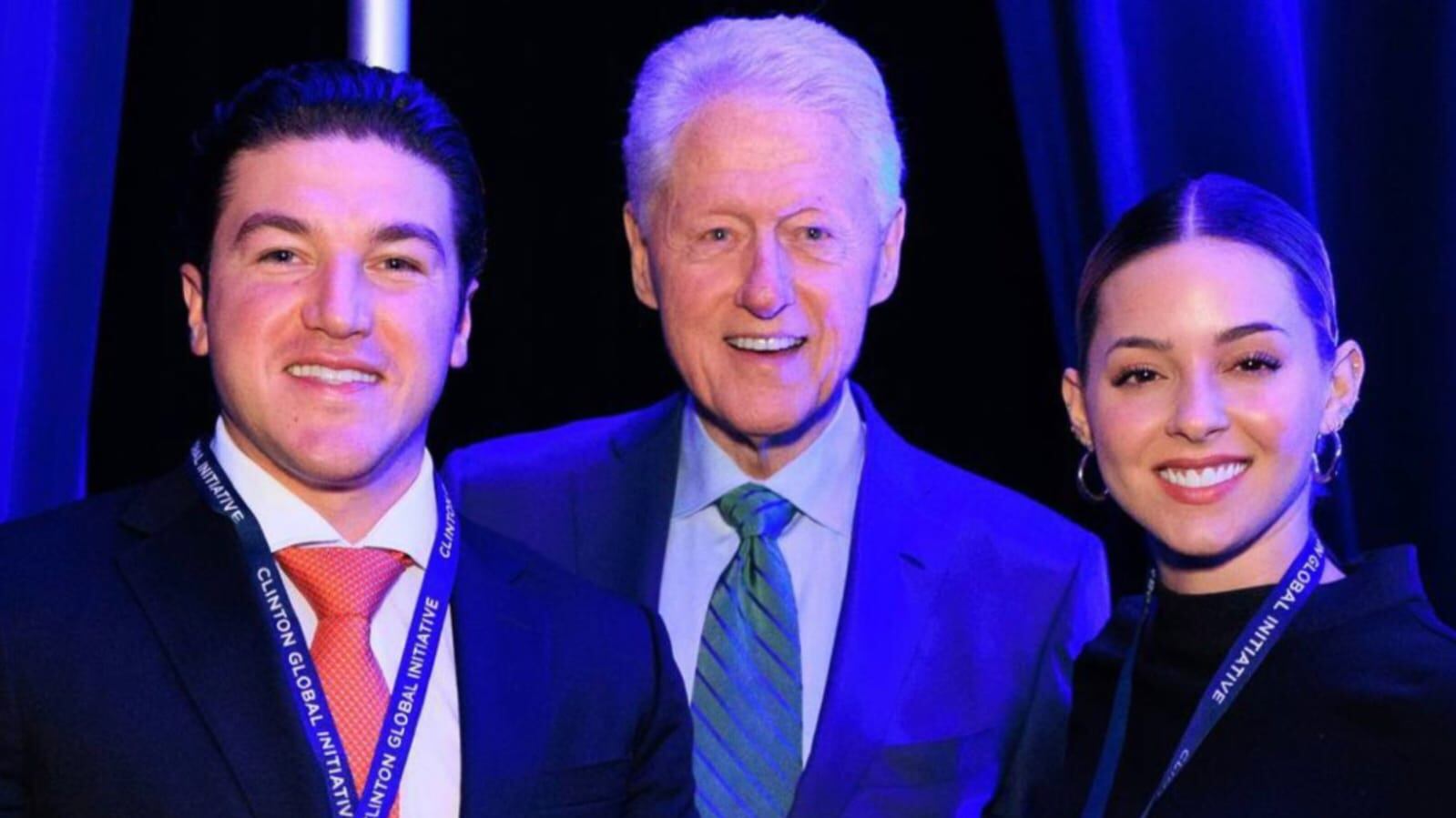 Samuel García, Bill Clinton y Mariana Rodríguez tuvieron oportunidad de alternar durante el foro.