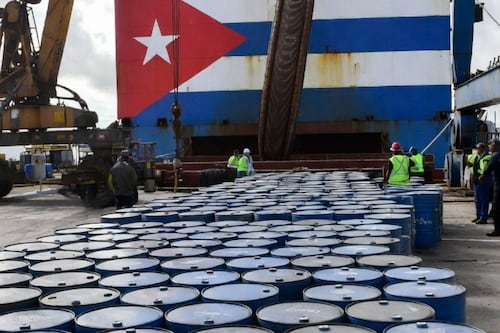 Pemex omitió reportar 87% de sus envíos de petróleo a Cuba ante la SEC: MCCI