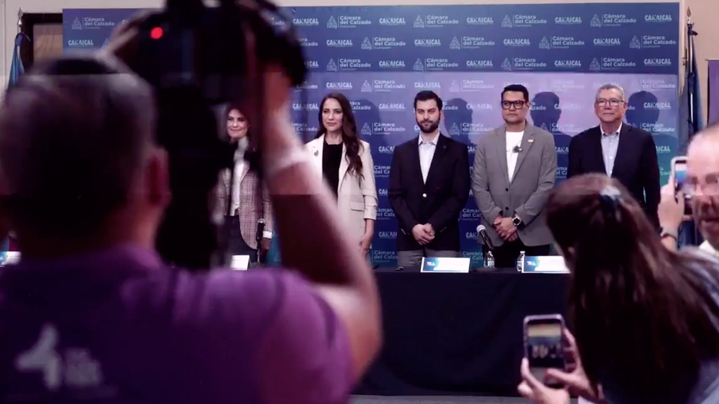 Industria del calzado agradece al Gobierno federal ajustes que frenan importaciones irregulares.