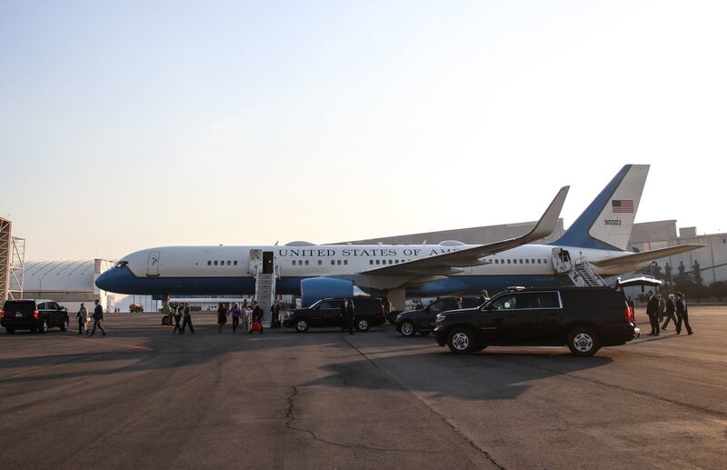 CIUDAD DE MÉXICO, 08ENERO2022.- Jill Biden, aterrizó la tarde de este domingo en el Aeropuerto Internacional de la Ciudad de México (AICM) como parte de la visita que hará junto a su esposo, el presidente Joe Biden.
FOTO: ANDREA MURCIA /CUARTOSCURO.COM