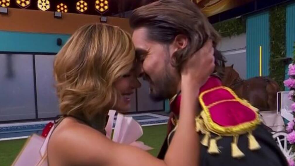 Christian Estrada y Aleska tuvieron un encuentro.