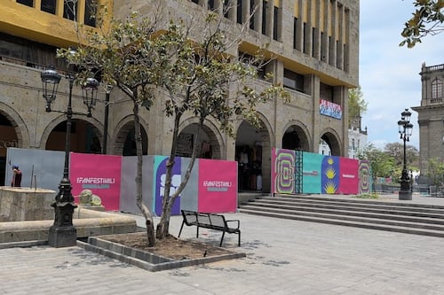 Guadalajara retirar vallas montadas por el Fan Fest para mejorar visibilidad de negocios