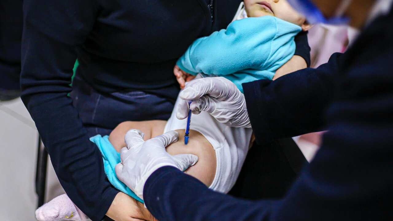 En la campaña de vacunación contra el virus de influenza estacional en Jalisco, se han aplicado un total de un millón 264 mil 230 dosis.