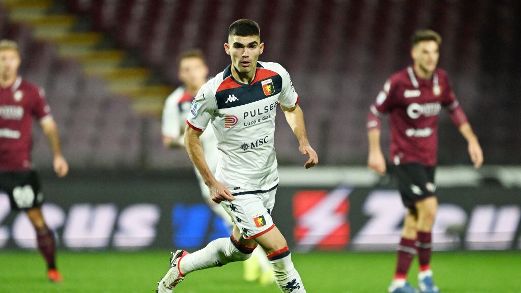Johan Vásquez se ha afianzado como titular indiscutible con el Genoa.