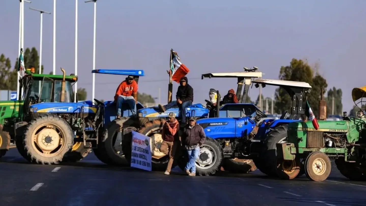 Para este martes, indicó, la presidenta de México, solo permanecen dos bloqueos activos: uno en Guanajuato y otro en Baja California.