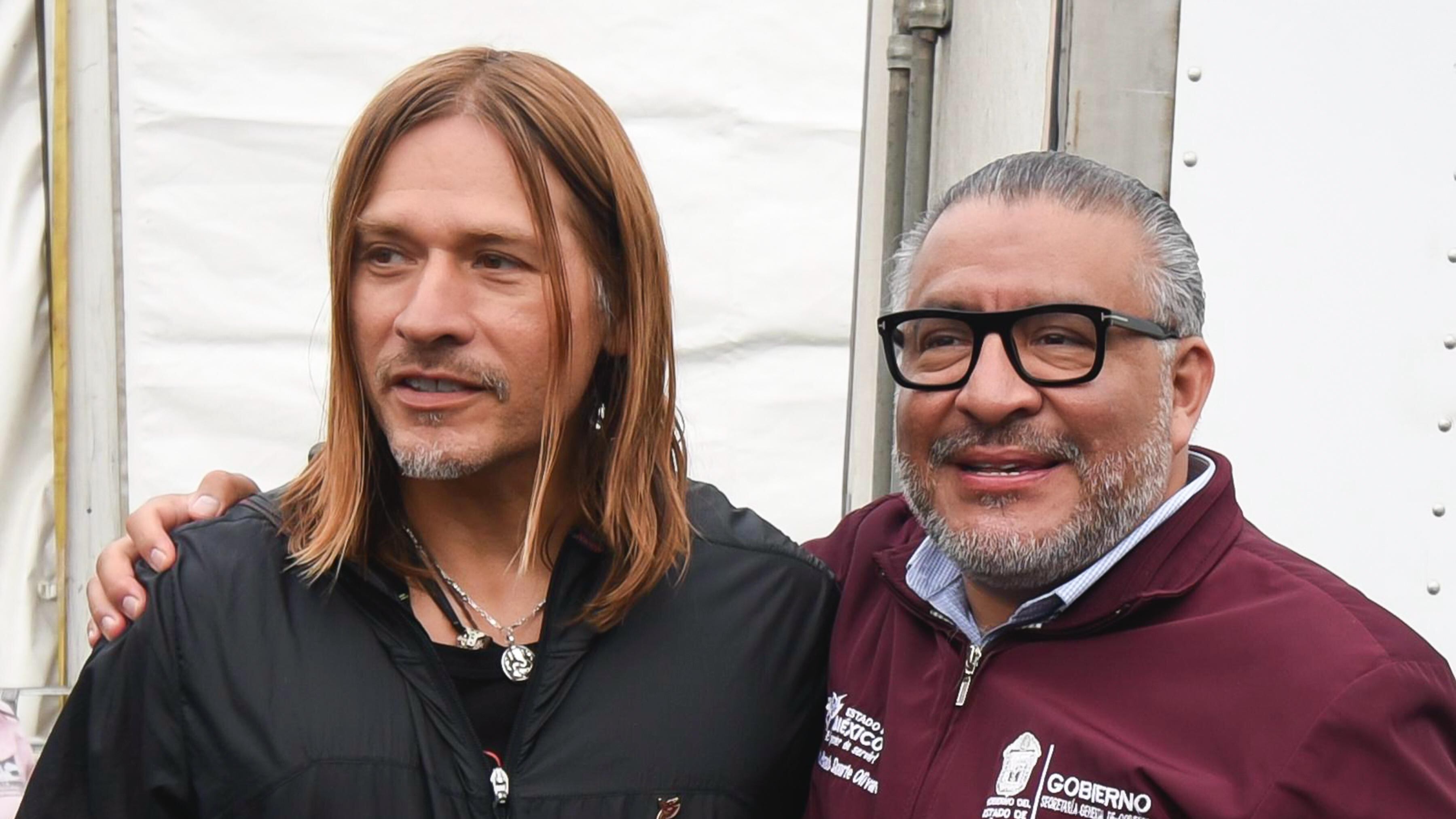 Como en la canción de Jaguares, AMLO, Delfina y Horacio harán historia