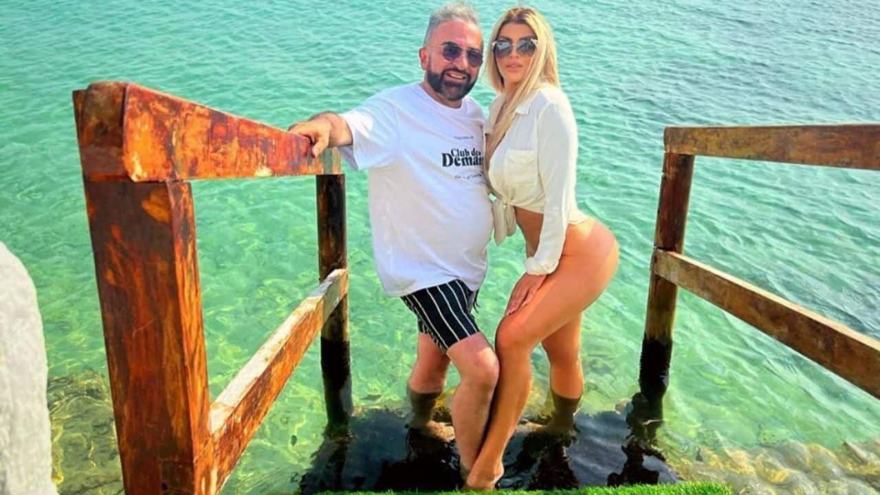 Vicente Fernández Jr. abriría su OnlyFans, junto a su novia Mariana González.