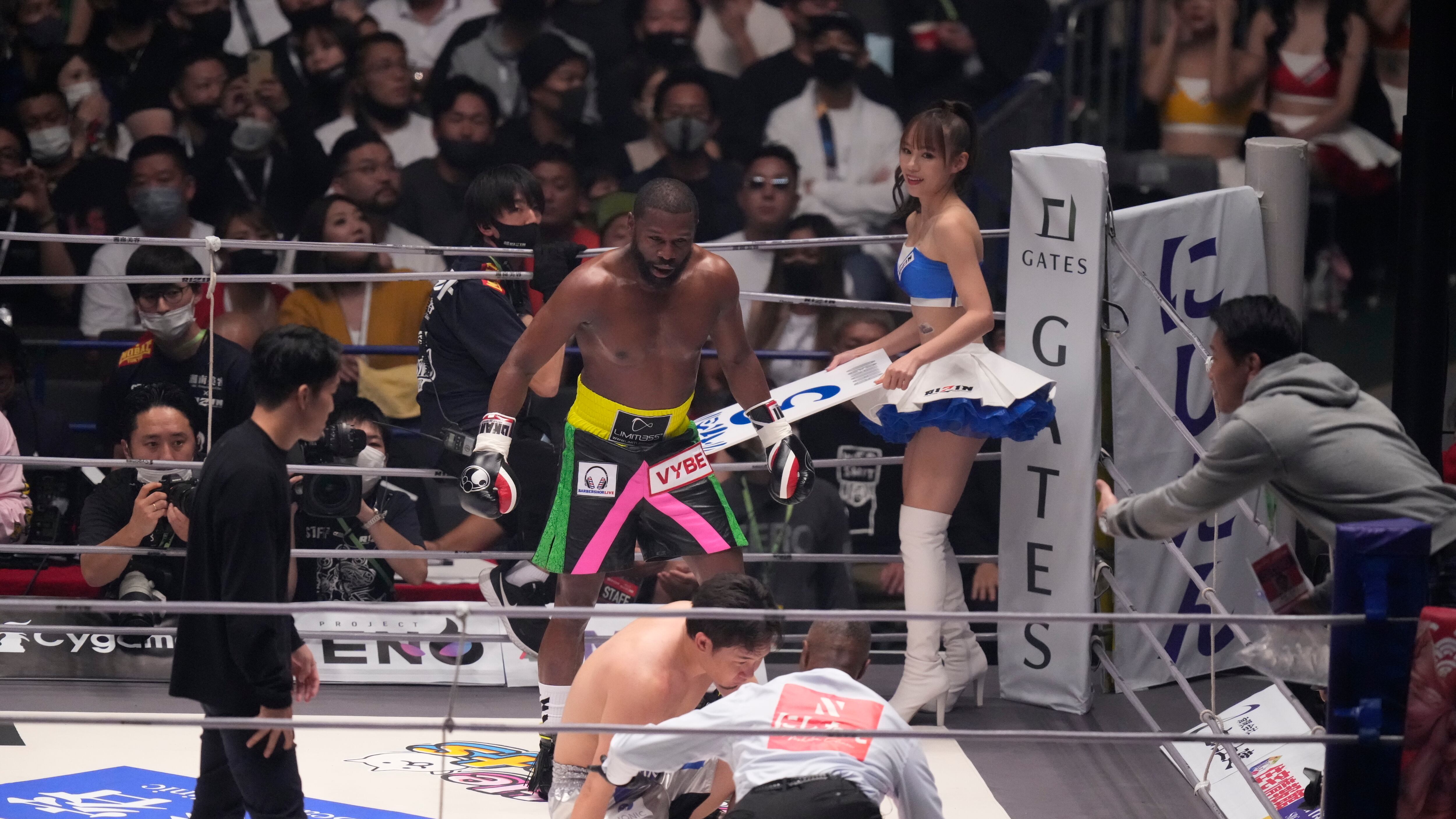 Floyd Mayweather vs Mikuru Asakura