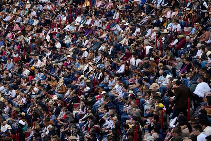 Con lleno total se reanudaron las actividades de la Fiesta Brava en la Monumental Plaza de Toros México.