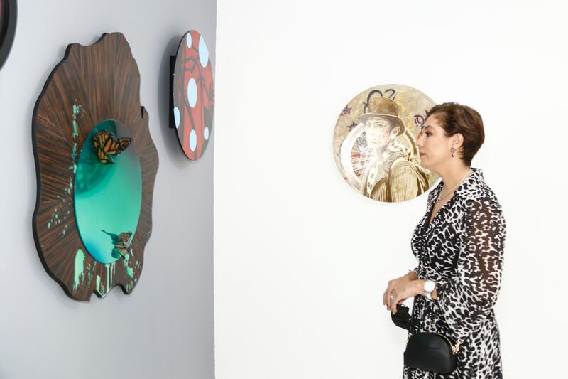 "Ventanas Nouménicas", exposición de 33 piezas escultóricas de Paola Pineda en la LMI Gallery