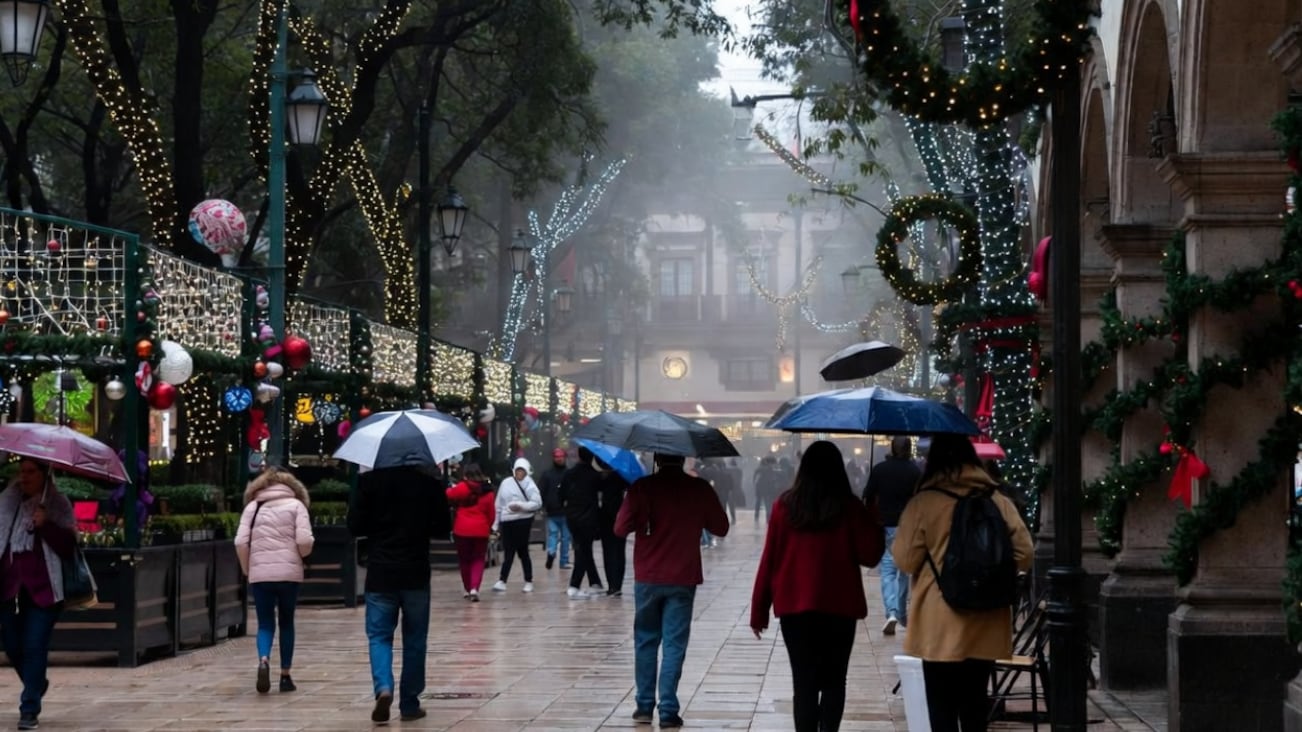El frío y las lluvias previstas para este 24 de diciembre podrían impactar celebraciones, traslados y actividades al aire libre.