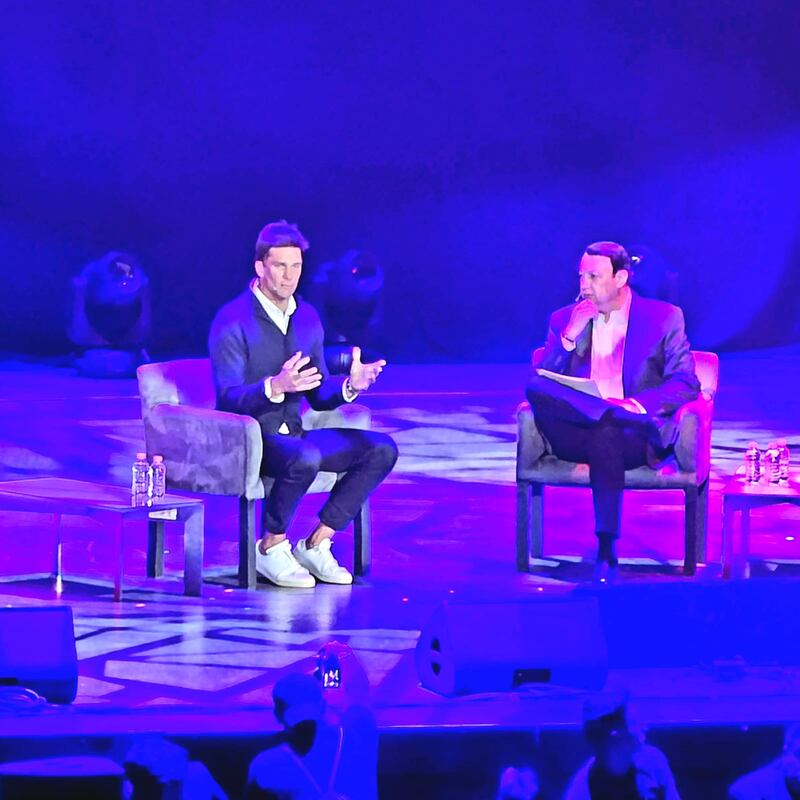 Influencers y emprendedores, Tom Bilyeu, Spencer Hoffman, EXMA 2023, Marketing, Publicidad, Branding, Experiencia EXMA 2023, Residencia de Spencer Hoffman, Marketing digital, Desarrollo empresarial, Creadores de contenido, Autenticidad en marketing, Evento exclusivo, Networking, Charlas inspiradoras, Emprendimiento, Innovación en marketing, marketing