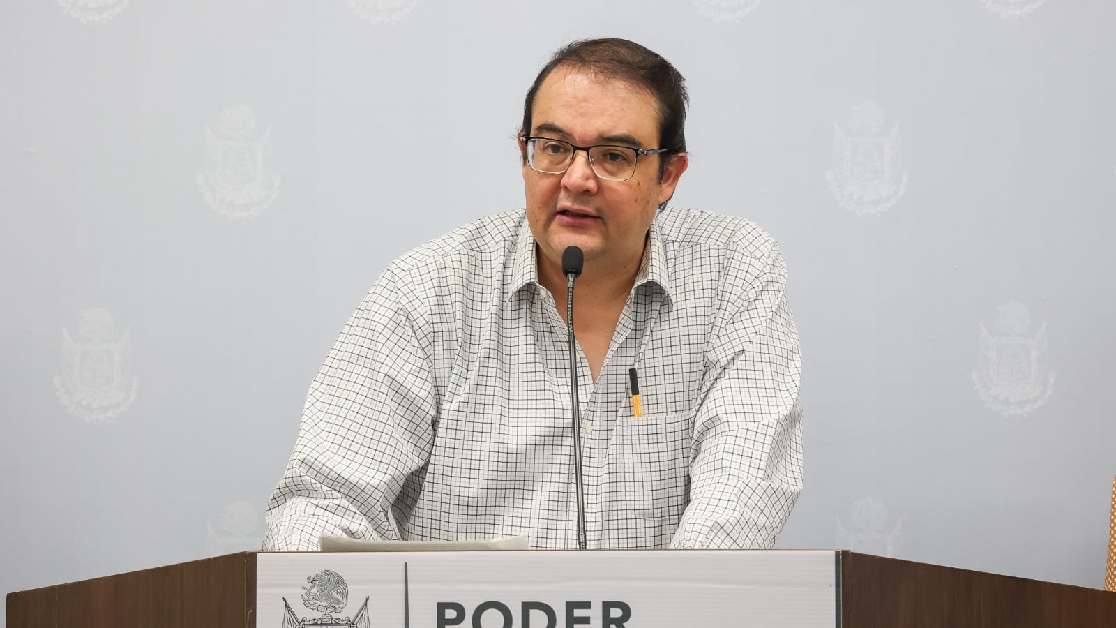 “Allá callan y aquí gritan”: Memo Vega