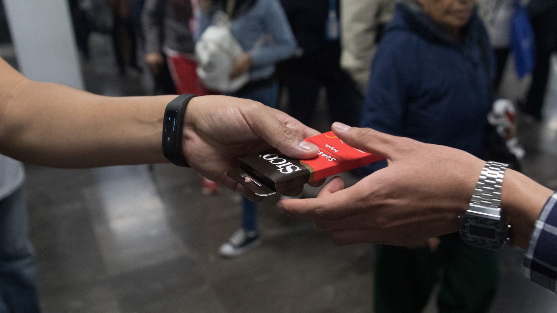 Cofepris detecta venta de condones y lubricantes falsificados