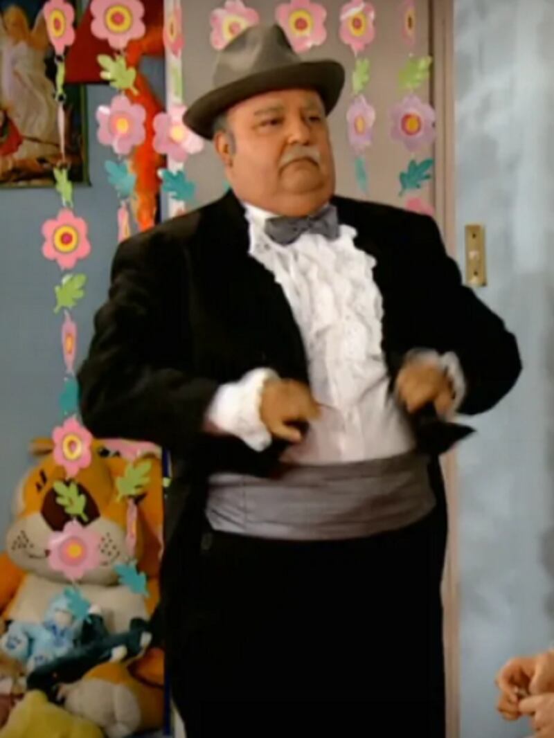Carlos Cobos en La Familia P.Luche