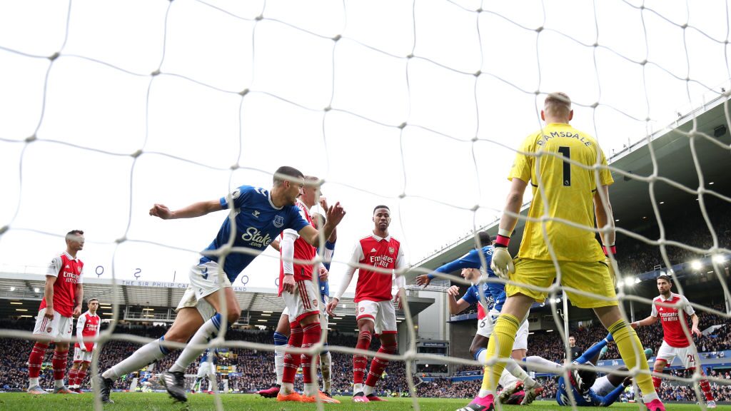 Everton venció al Arsenal y le quitó el invicto que mantenía en la Premier desde hace cinco meses