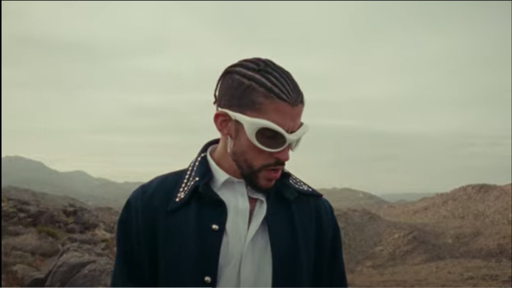 Bad Bunny - Where she goes