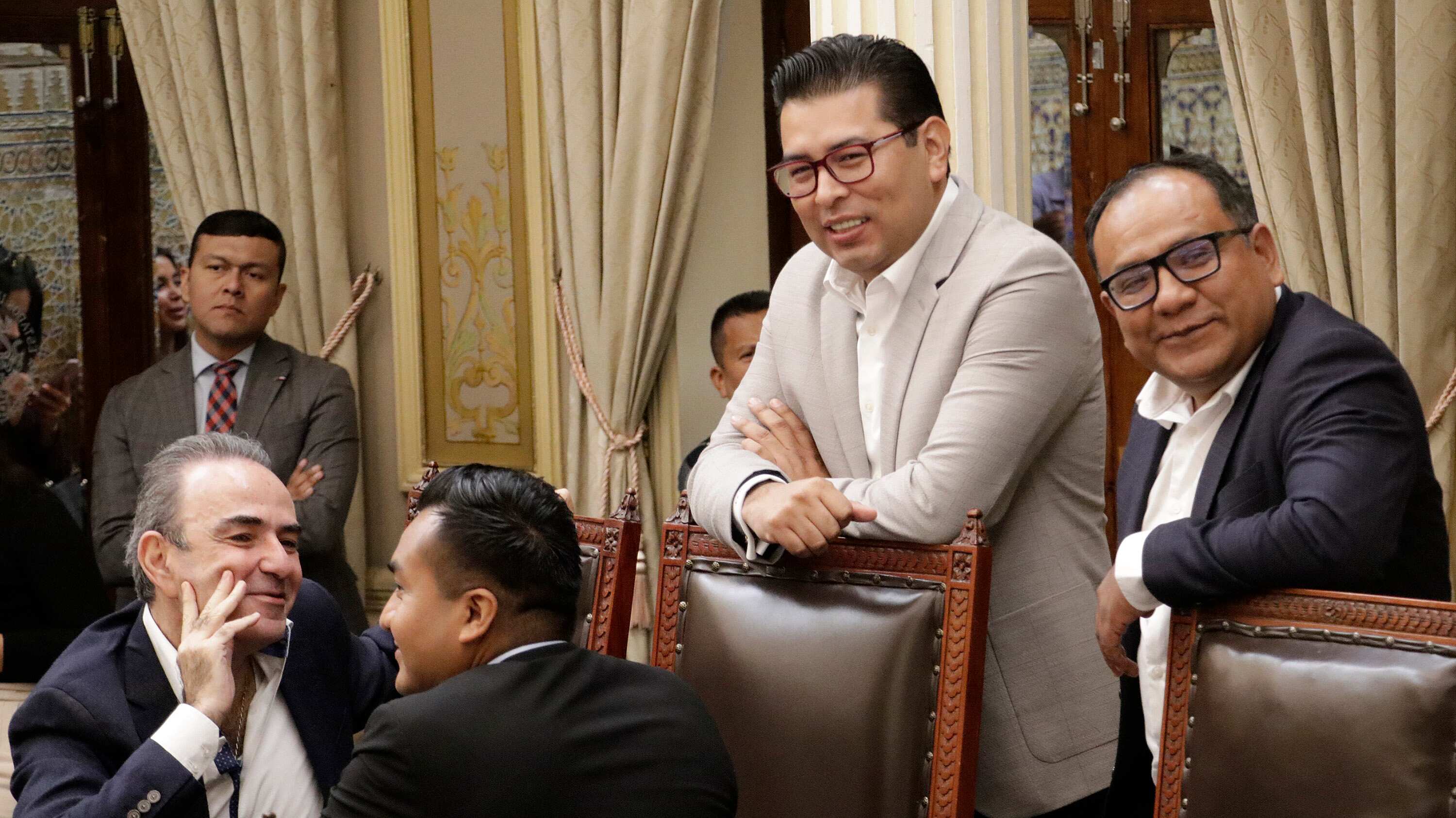 Lanzan duras críticas.