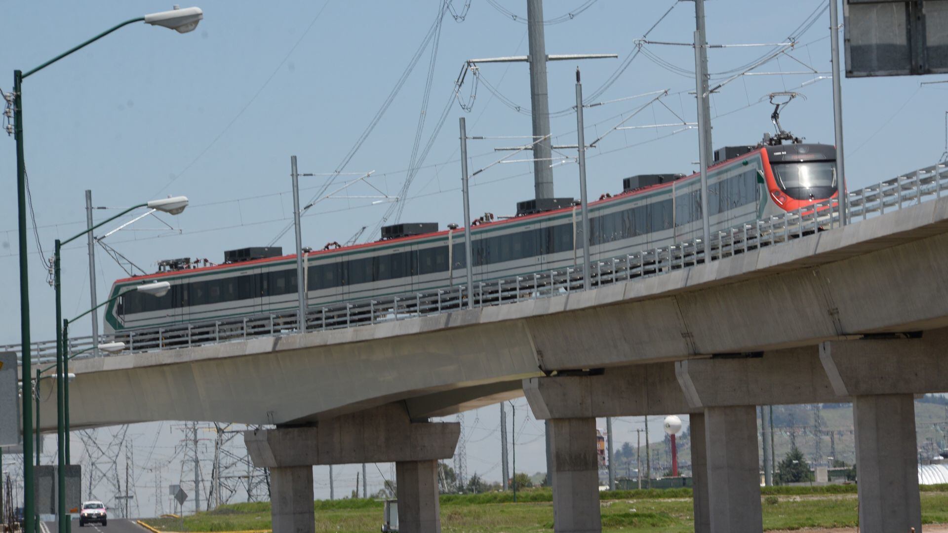 Historia del Tren México-Toluca que no entregó Peña Nieto