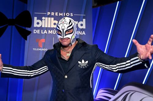 Rey Mysterio está de luto, el mundo de la lucha libre envía condolencias por el fallecimiento de su familiar