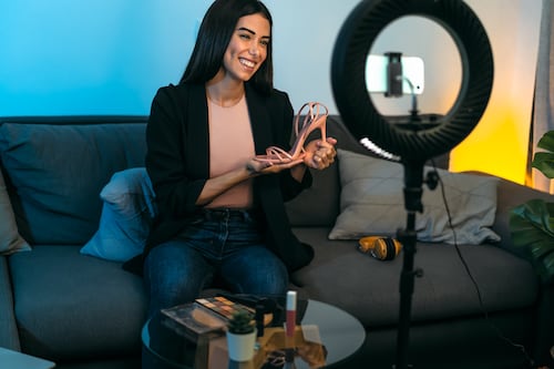 CDMX regulará a influencers: castigarán fake news y publicidad engañosa