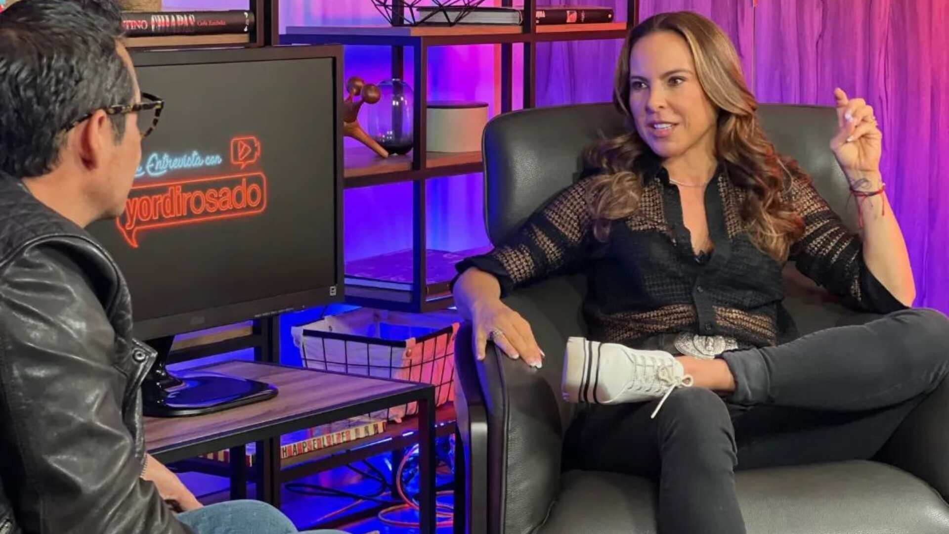 La actriz Kate Del Castillo se sinceró en el programa de Yordi Rosado donde afirmó que no se arrepiente de sus matrimonios.