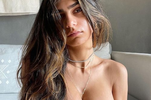 Mia Khalifa se roba la atención de todo el internet por foto vestida de Blanca Nieves