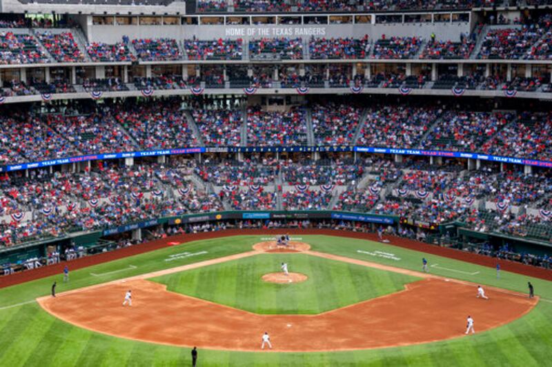 Los Rangers de Texas registran el primer lleno en un evento deportivo en EU