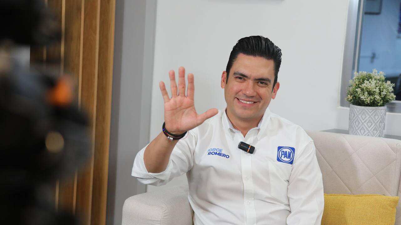 Jorge Romero gana elección por presidencia del PAN