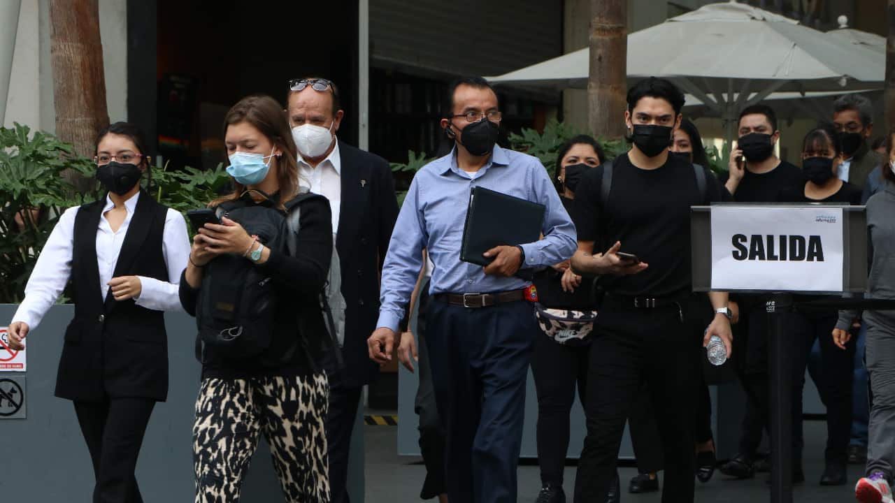 A un año de la reforma del outsourcing, 900 mil trabajadores perdieron su trabajo, pasaron a la informalidad y dejaron de pagar ISR al SAT y cuotas al IMSS e Infonavit, alertó la Amech.