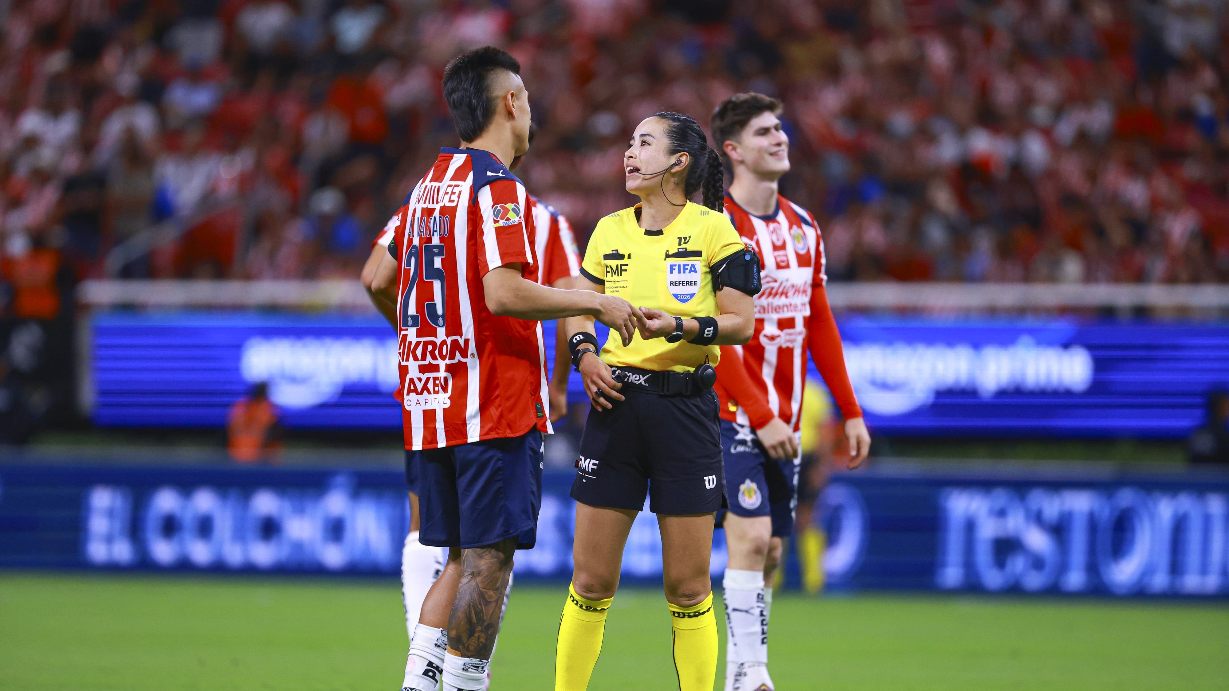 Katia Itzel anuló penal a Chivas.