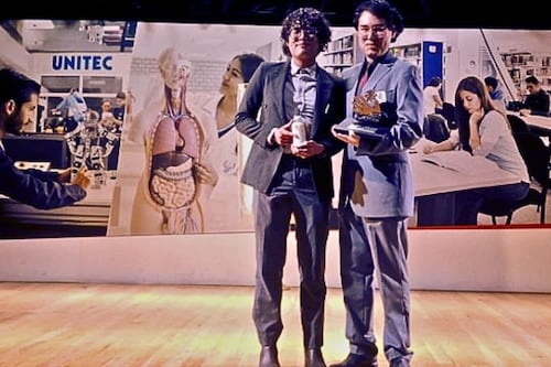 Ecovermis, biofertilizante líquido orgánico a partir de la degradación de plásticos