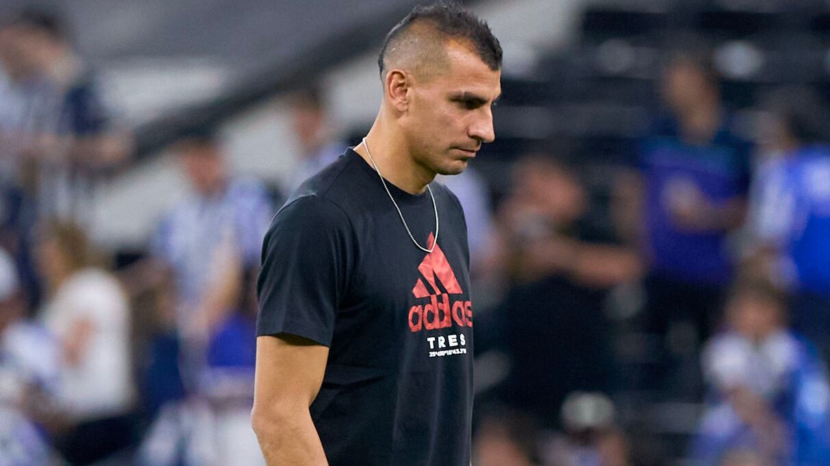 Nahuel Guzmán agredó a Esteban Andrada en el Clásico Regio.