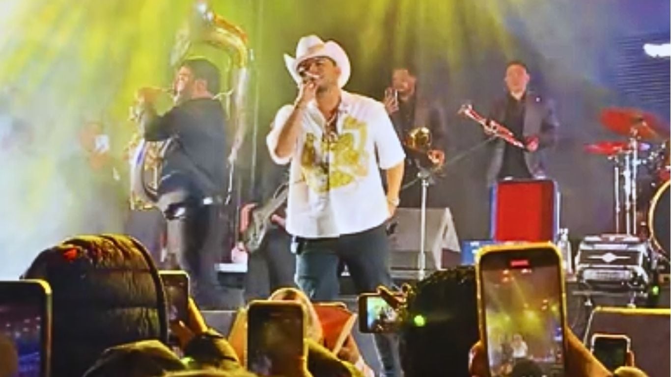 Plomo en concierto de Tito Torbellino Jr.