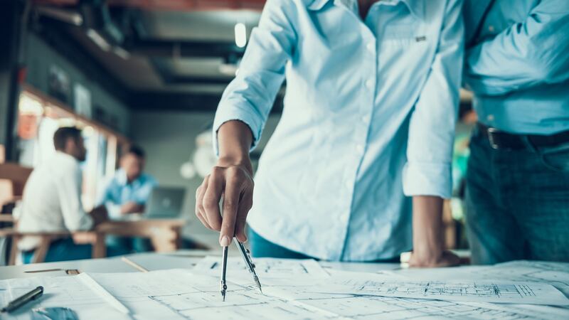 Mujeres ingenieras dominan puestos de liderazgo en México