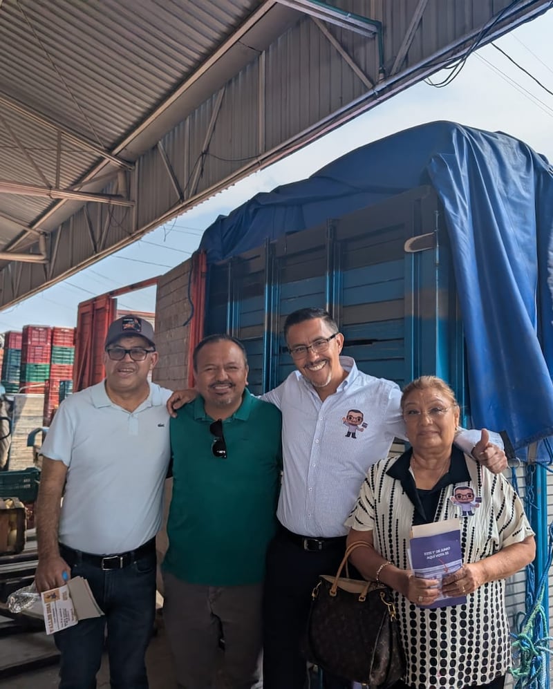Sergio Molina en su visita a Puebla