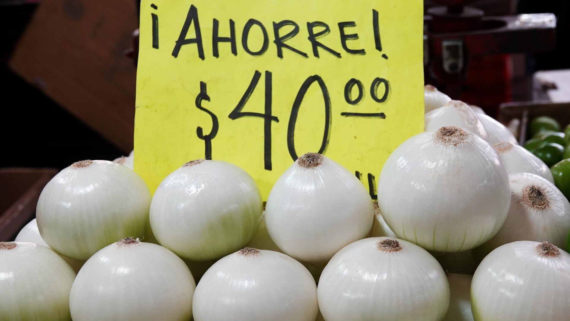 A la par de la cebolla, el precio del gas doméstico y gasolina se estrenaron como los detonantes principales de la inflación, con alzas de hasta 8%.