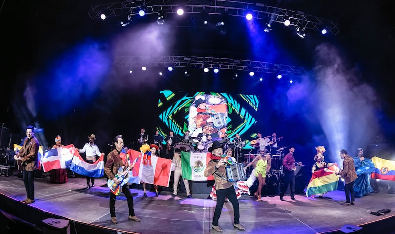 Los Tigres del Norte triunfan en su regreso a Europa