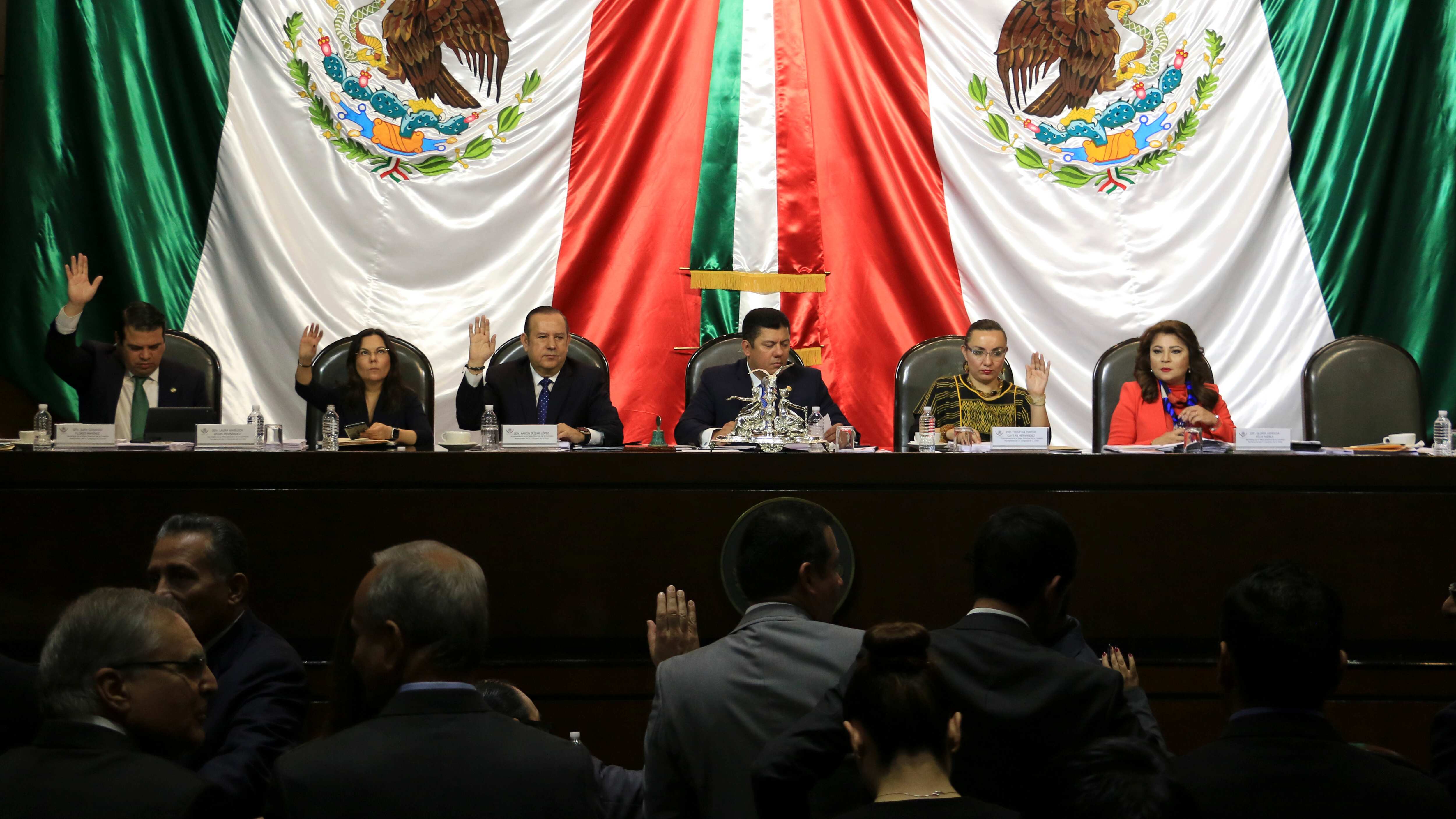 Los diputados declararon declaró al 2017 como el "Año del Centenario de la Promulgación de la Constitución Política de los Estados Unidos Mexicanos”