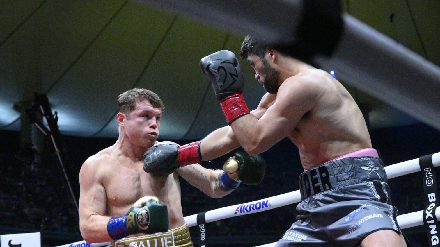 Saúl Álvarez venció por decisión a John Ryder I CMB