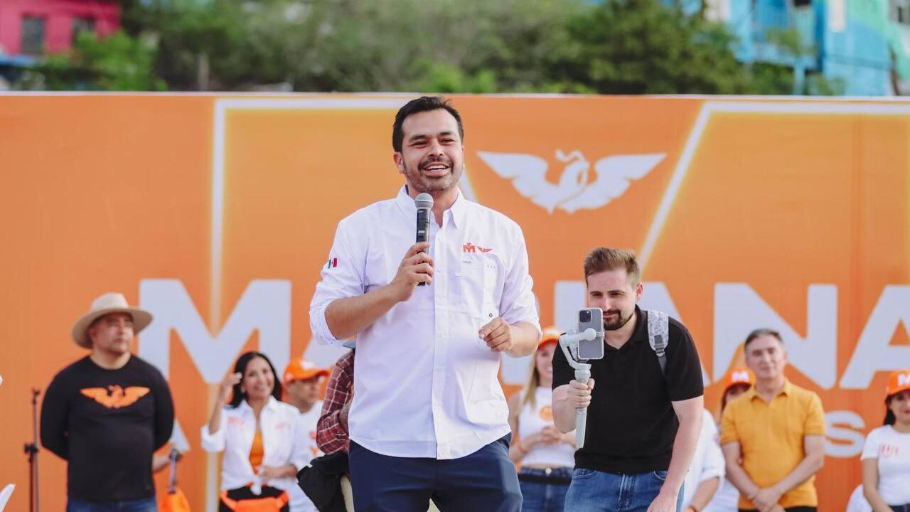 El emecista dijo que unos niños fueron los que le manifestaron la inquietud de tener un centro en la colonia.