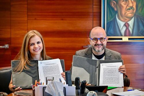 Ricardo Villanueva encabeza la entrega de la rectoría de la UDG a Karla Planter